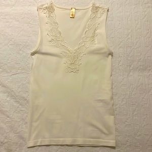 Gorgeous Banana Republic dress tank with lace